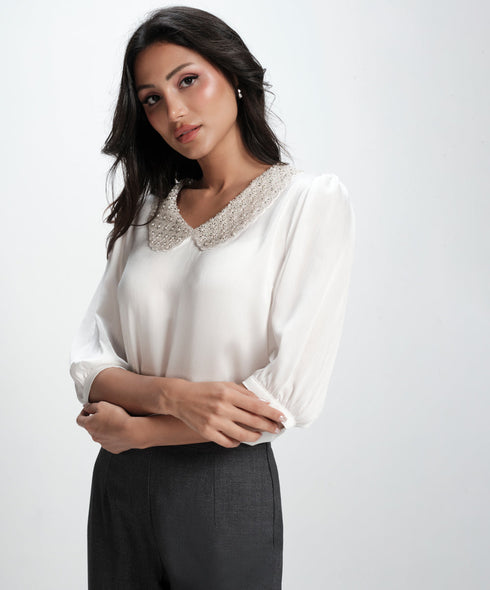 Long Sleeve Collar Attached White Top