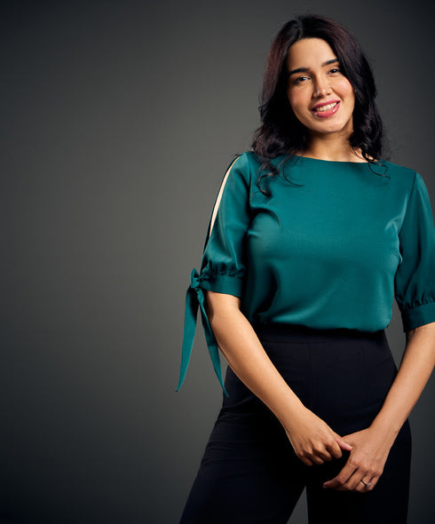 Pearl Attched Sleeve Tie Chiffon Top