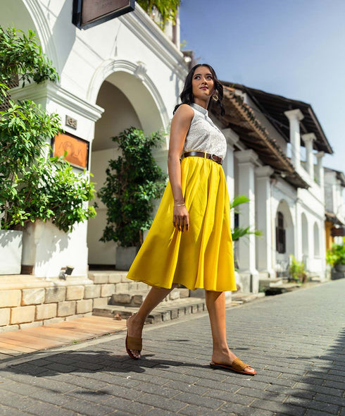 High Neck Sleeveless Cutlon Top