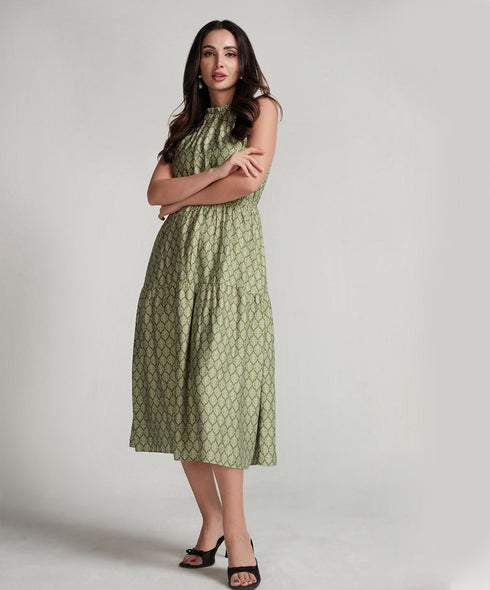 Waist And Neck Detailed Printed Dress-Green Printed