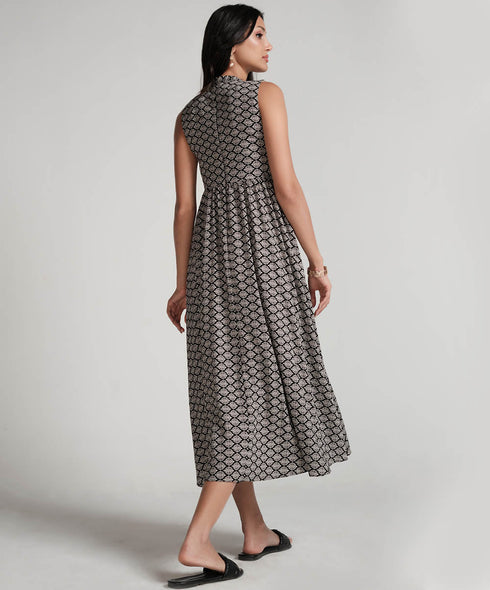 Sleeveless Printed Waist Gathered Black Dress