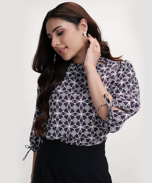 Neck Detailed Half Sleeve Printed Top