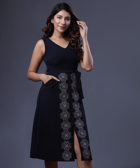 Embroidered Front Slit Shift Blue Dress