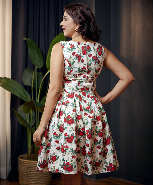 Waistless Scoop Neck Printed White Dress