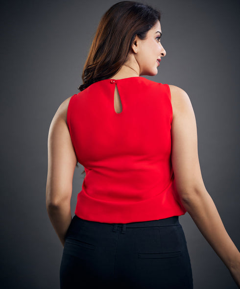 Ring Attached Sleeveless Red Chiffon Top