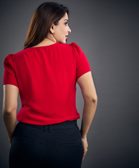 Neck Detailed Short Sleeve Red Top