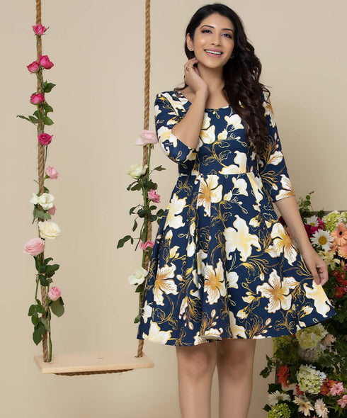 Half Sleeve Scoop Neck Mini Dress