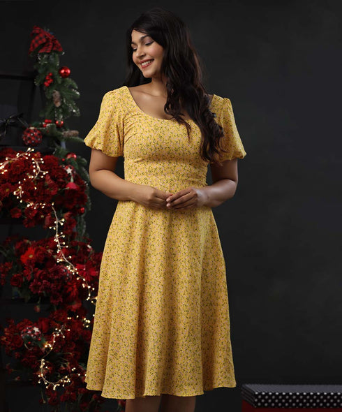 Curve Neck Puffed Sleeve Midi Dress