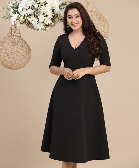 Elegant Swing Waistline Statement Black Dress