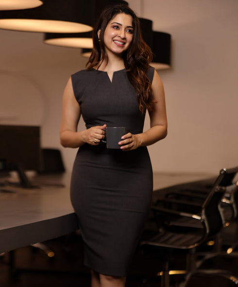 Small V Opened Panel Grey Shift Dress