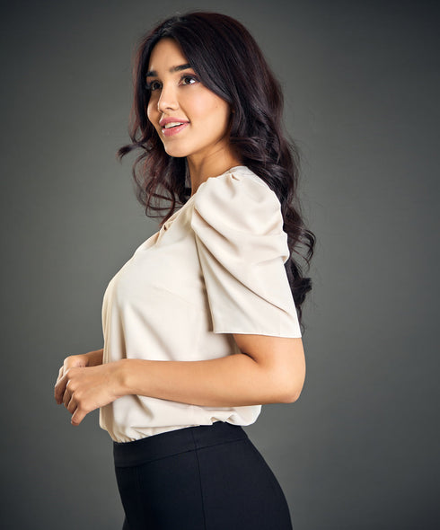 Bow Notch Sleeve Detailed Cream Top